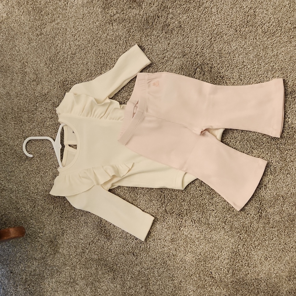 BabyGap set size 3-6 months NWOT